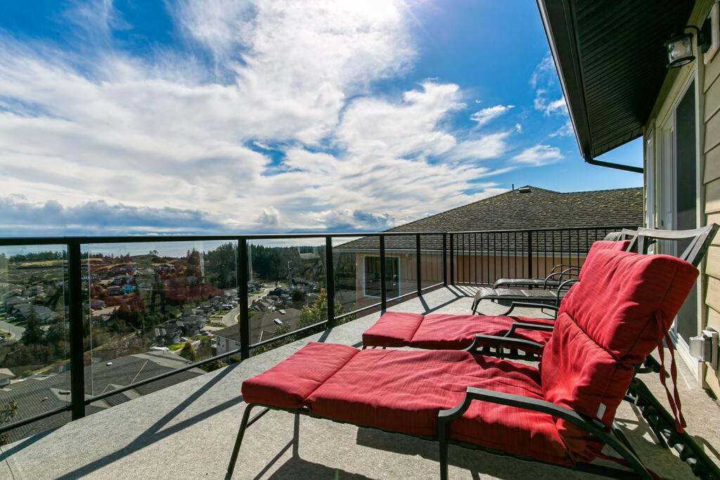 Eagle'S View Penthouse Apartment Victoria Exterior photo